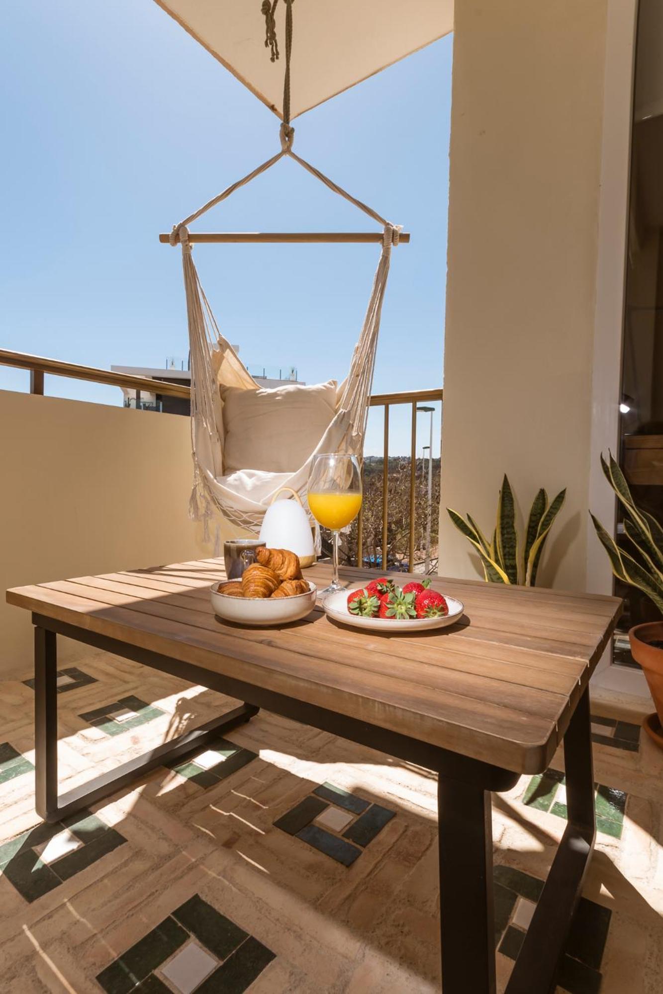 K-Sense By Nuka Homes Platja de Larenal Exteriér fotografie